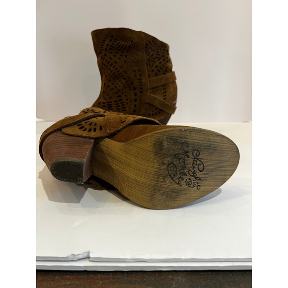 Naughty Monkey Brown Suede Leather Ankle Booties Buckle Accent Western Style - Picture 5 of 12